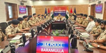 IGP Kashmir reviews security, law & order in Baramulla, Sopore