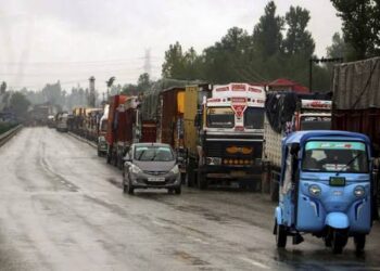 Jammu-Srinagar Highway Closed as Heavy Rain, Shooting Stones Hamper Restoration Work