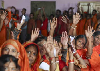 Fifth batch of over 5700 Shri Amarnath Yatra pilgrims leave from Jammu