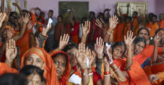 Fifth batch of over 5700 Shri Amarnath Yatra pilgrims leave from Jammu