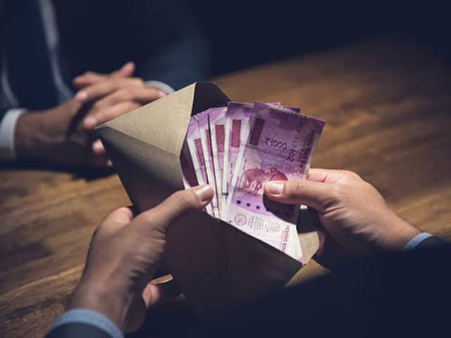 ACB arrests Jr Assistant for taking Rs 15,000 Bribe in Jammu