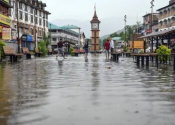 MeT Forecasts Rain Till August 7, Warns of Heavy Showers, Flash Floods in J&K