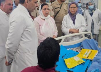 Sakeena itoo visits SKIMS Soura, reviews healthcare services, patient care facilities