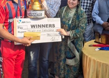 Sakeena Itoo witnesses Shaheed Wali Mohammad Itoo Cricket Tournament finale