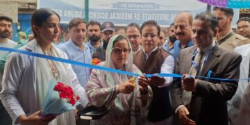 Sakeena Itoo inaugurates Medical Camp at Zadibal Srinagar