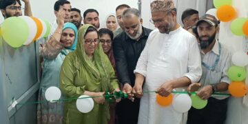 Sakeena Itoo inaugurates Dialysis Centre, Biochemistry Analyser at SDH Tral
