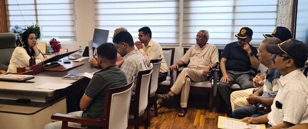 Sakeena Itoo meets scores of delegations at Jammu