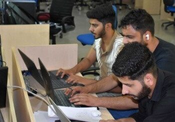 IUST Promotes Innovation and Employability through Hackathon