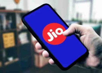 We pay for 5G but get nothing’: Residents in central Kashmir slam Jio over poor connectivity
