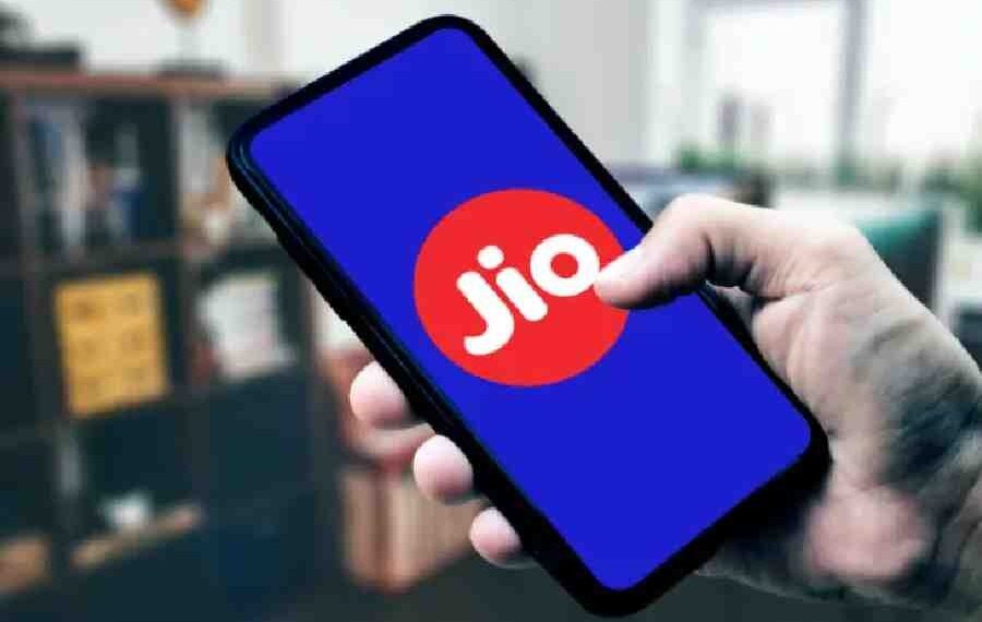 We pay for 5G but get nothing’: Residents in central Kashmir slam Jio over poor connectivity