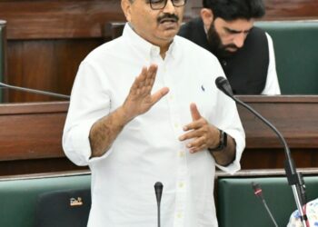 Jal Shakti Minister terms public role key to smooth water supply