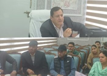 Javid Dar reviews progress of ongoing projects in Municipal Committee Watergam