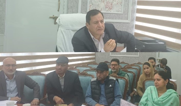 Javid Dar reviews progress of ongoing projects in Municipal Committee Watergam