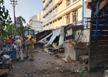 JDA reclaims land worth ₹10 crore near Jammu Railway Station