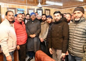 Deputations call on Javed Rana, Flag public and service-related issues