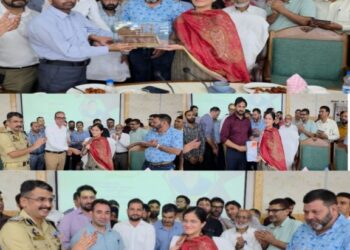 Distt admin Kupwara accords farewell to outgoing DC Ayushi Sudan