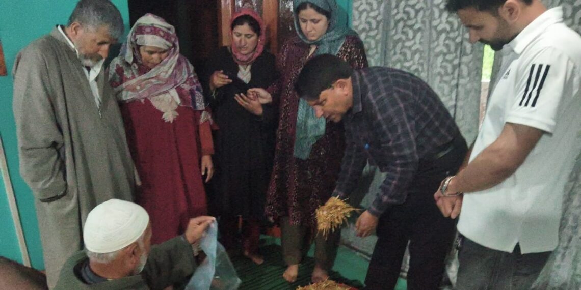 KVK Kupwara Extends Handholding Support to Young Graduate, Provides On-Spot Training in Mushroom Cultivation