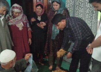 KVK Kupwara Extends Handholding Support to Young Graduate, Provides On-Spot Training in Mushroom Cultivation