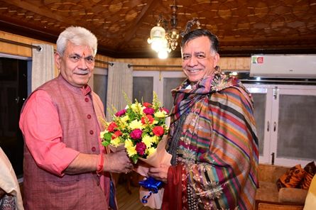 Speaker LA Utter Pradesh calls on LG in Srinagar