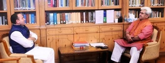 Former Minister, public delegation from Kulgam call on LG in Srinagar