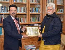 Postmaster General calls on LG