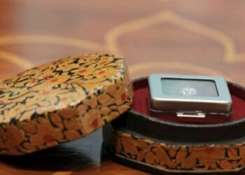 PM Modi Gifts Eco-Friendly Lab-Grown Diamond placed in Kashmir’s exquisite Papier mâché box To US First Lady Jill Biden