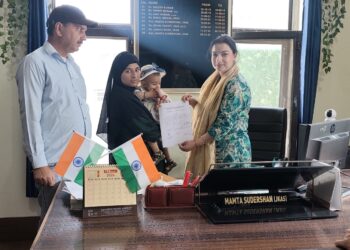 Labour Deptt Kishtwar hands over ₹15.20 Lakh compensation to Family of deceased Labourer