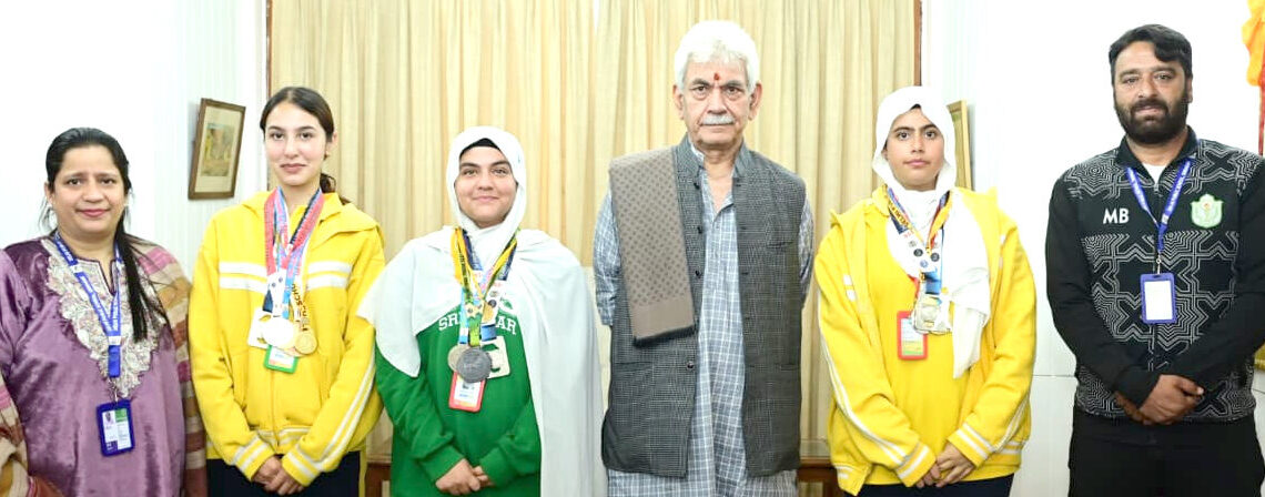 DPS Srinagar Sportsperson calls on LG