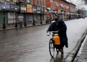 Shops closed in Srinagar during weekend lockdown imposed on Sunday