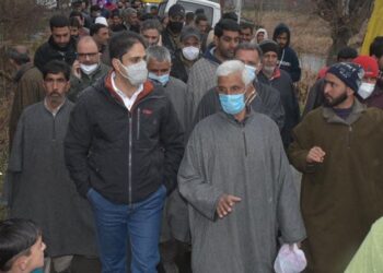 Mayor Srinagar on Tuesday visits Mir Behri Rainawari SaidaKadal, directs prompt initiation of work on upcoming Cricket stadium at Shanapora Habbak