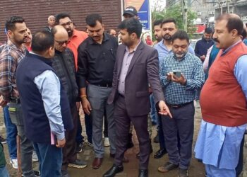 City Municipal Commr Jammu conducts extensive inspection of Wards 26, 39 & 66, assures time-bound redressal of civic issues