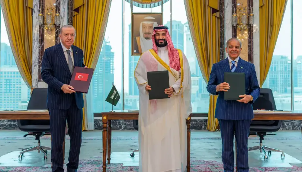 Turkey, Pakistan ready to help Riyadh in confronting its adversaries: Saudi Minister