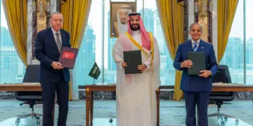 Turkey, Pakistan ready to help Riyadh in confronting its adversaries: Saudi Minister