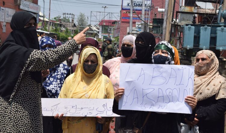 Protest march over the controversial remarks by suspended BJP leaders against Prophet (PBUH), in Srinagar