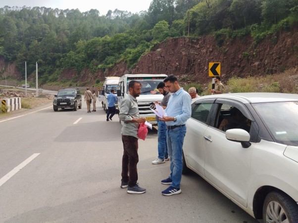 MVD Rajouri Checks 215 Vehicles, Collects ₹1.69 Lakh In Fines