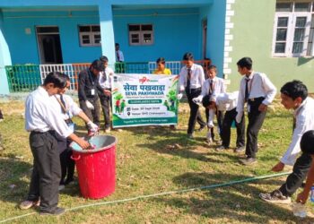 MY Bharat Budgam Holds Cleanliness Drive at Makhama School