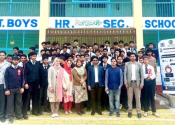 NIT Srinagar hosts INYAS Science outreach at BHSS Soura
