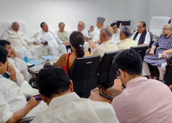 Opposition Leaders Meet President Murmu On Manipur Issue