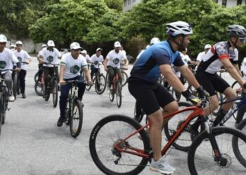DC Reasi flags off Cyclothon to promote Nasha Mukt Bharat Abhiyan