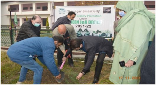 Green J&K Plantation Drive’ kicked off at GGHSS Kothibagh, Srinagar