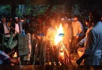 Shopian Killing: Muslims take part in last rites of Sunil Kumar