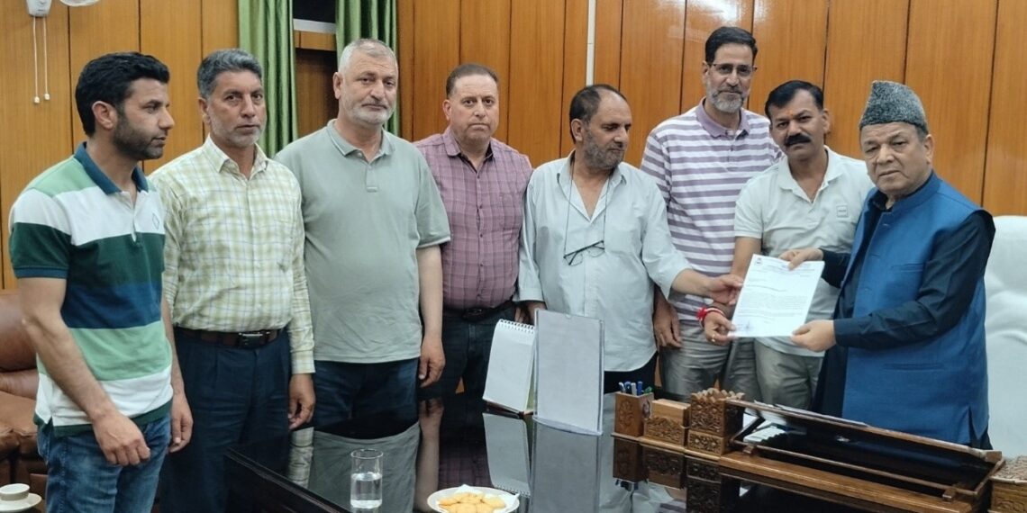 J&K PHE Contractors Coordination Committee calls on Speaker JKLA