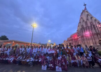 J&K pilgrims received with grand welcome in Gujarat under  Somnath Swabhiman Parv-2026