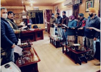 Pledge taking ceremonies mark celebration of ‘Constitution Day’ across Kashmir