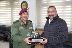 GOC 26 Div calls on DGP Dilbagh , discusses security scenario of J&K