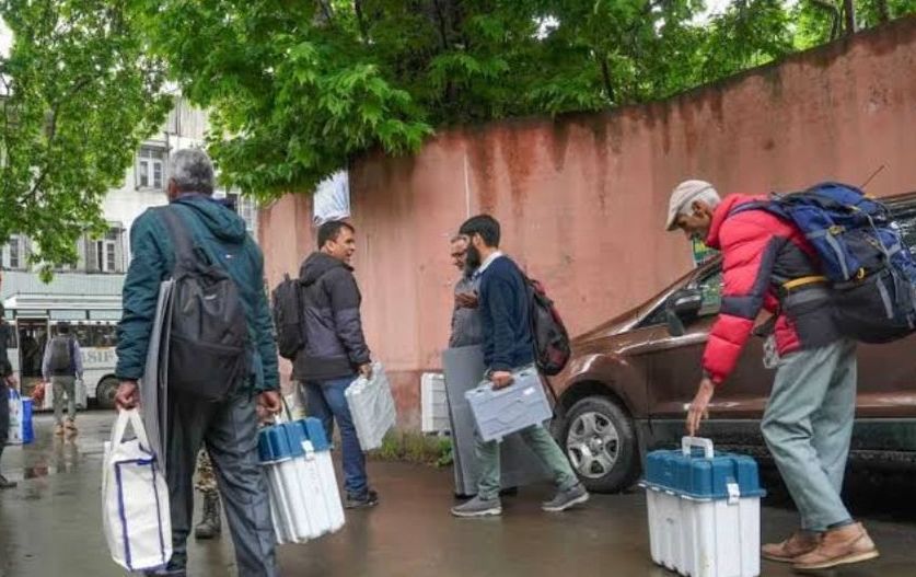 Amid unprecedented security setup, Srinagar LS constituency goes to polls on Monday