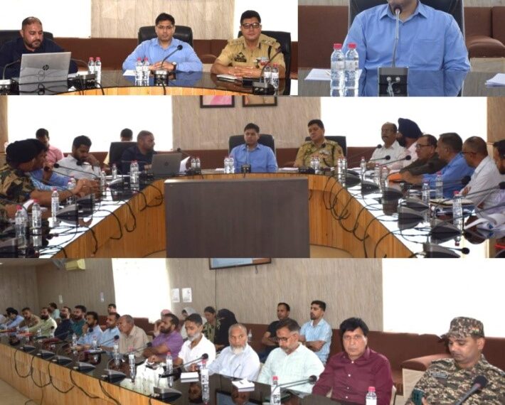 DC Poonch reviews arrangements for Independence Day celebration