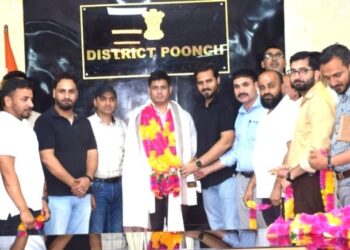 Distt Admin Poonch bids farewell to DC Poonch, Vikas Kundal