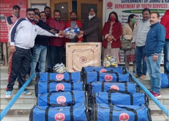 Sports Deptt distributes sports-kits at Udhampur
