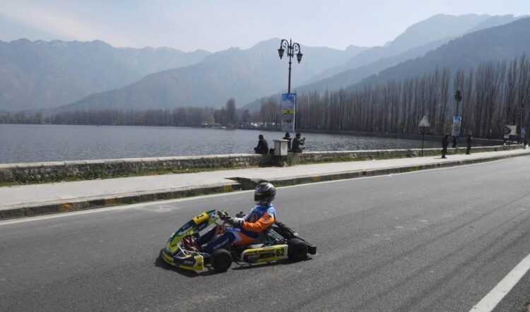 A roaring show of Formula-4 Car run on the banks of Srinagar Dal lake